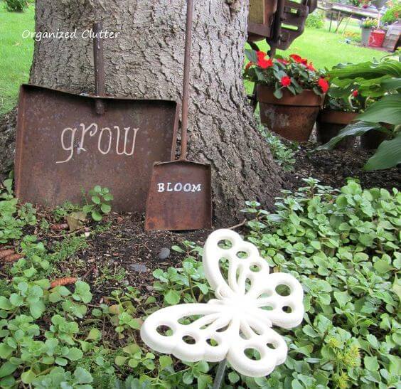 Diy Rusty Garden Junk Ideas