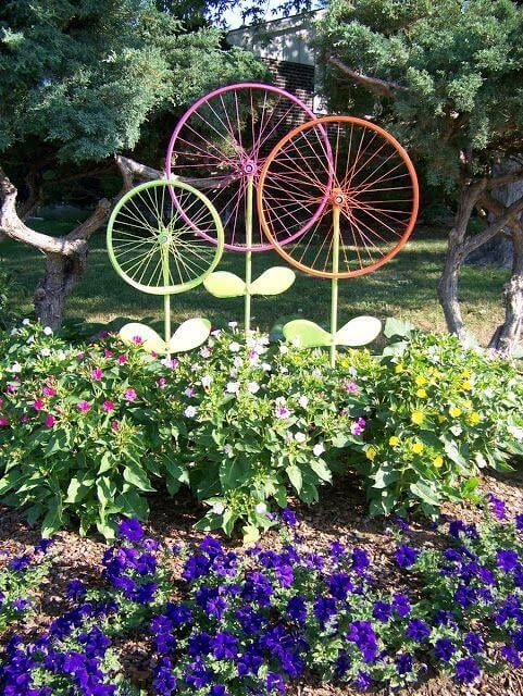 27 Creative Painted Garden Decoration Ideas - 219