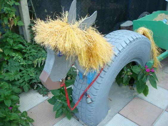 23 Cute Shaped-Animal and Kid-Friendly Projects That Made Out Of Old Tires - 159