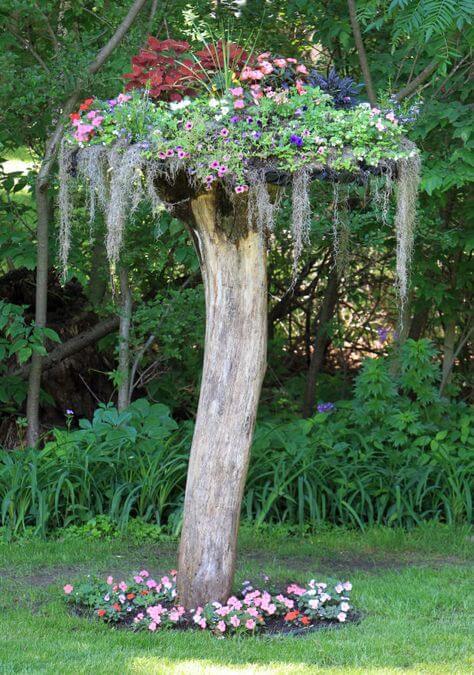 27 Easy DIY Garden Art Ideas - 182 27 Easy DIY Garden Art Ideas - 181