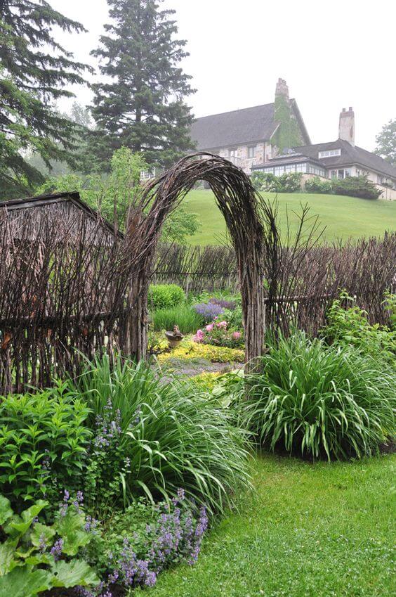 36 Rustic Garden Gates Made With Branches - 229