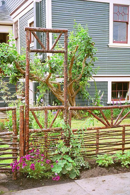 36 Rustic Garden Gates Made With Branches - 245