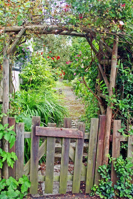 36 Rustic Garden Gates Made With Branches - 249