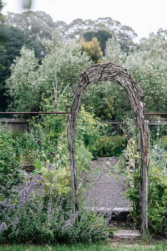 36 Rustic Garden Gates Made With Branches - 257