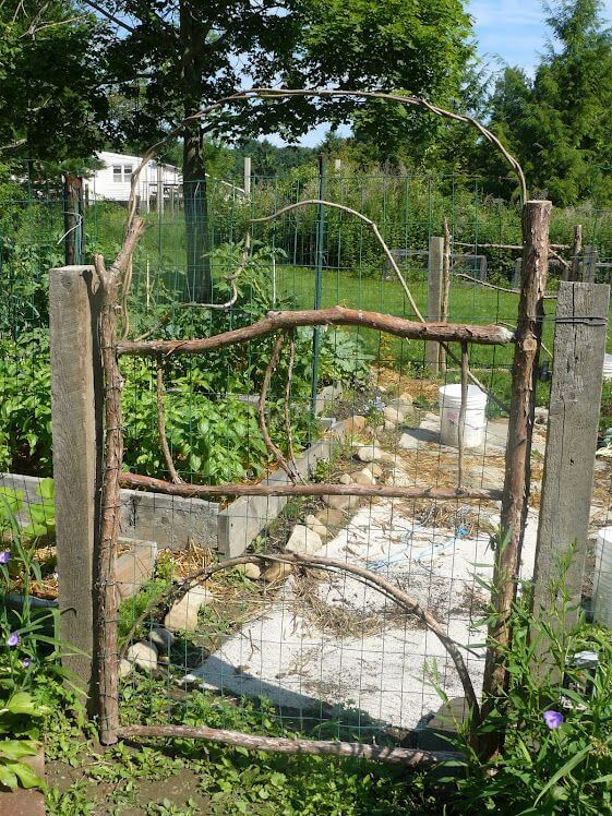 36 Rustic Garden Gates Made With Branches - 269