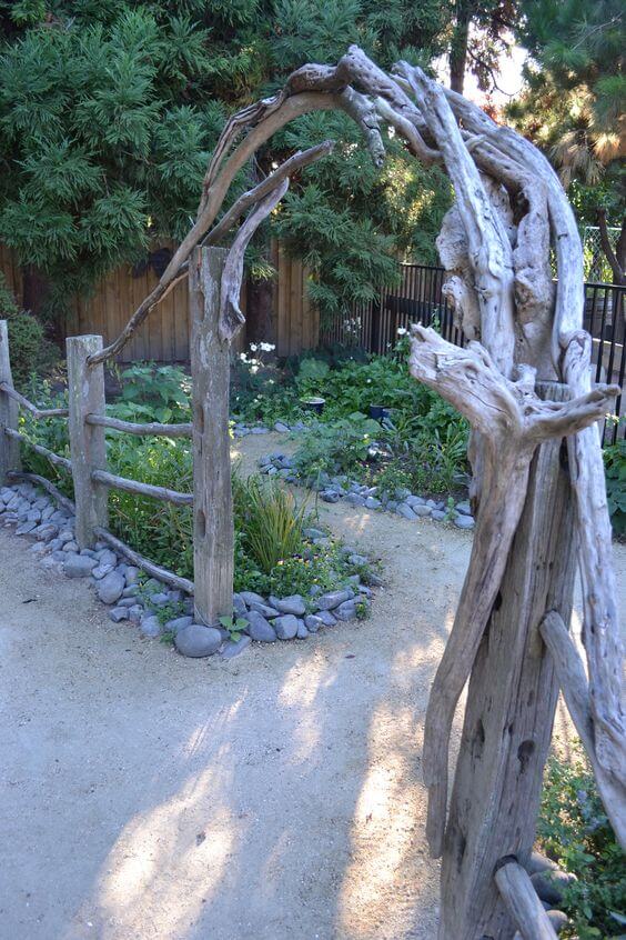 36 Rustic Garden Gates Made With Branches - 271