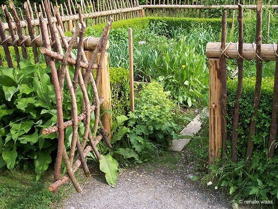 36 Rustic Garden Gates Made With Branches - 293