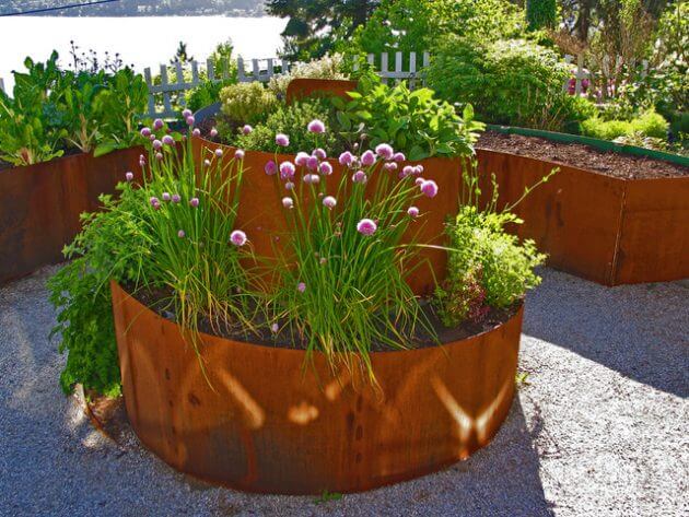 Easy-to-make Spiral Garden Ideas