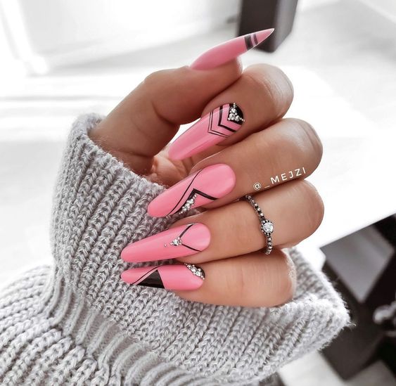 Rose Winter Nails 2025-2025: 17 beautiful ideas