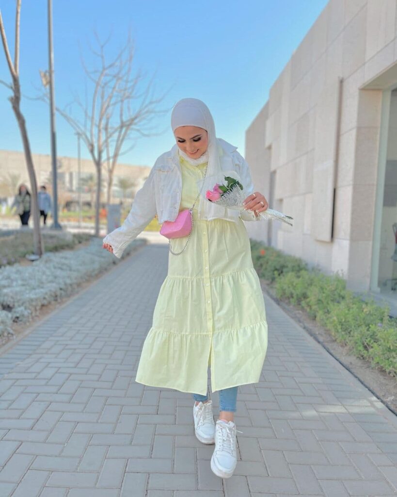 Top 26+ Stylish Hijabi Outfits for Summer