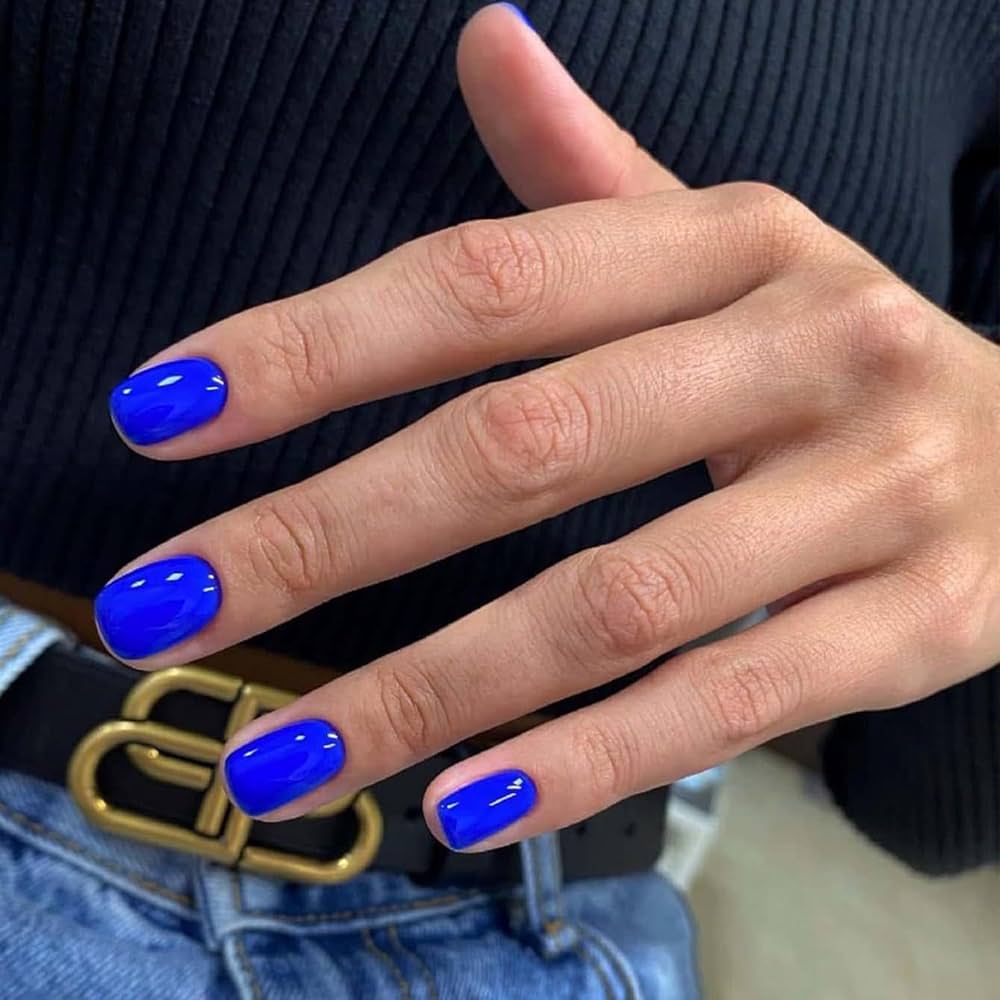 electric blue nails