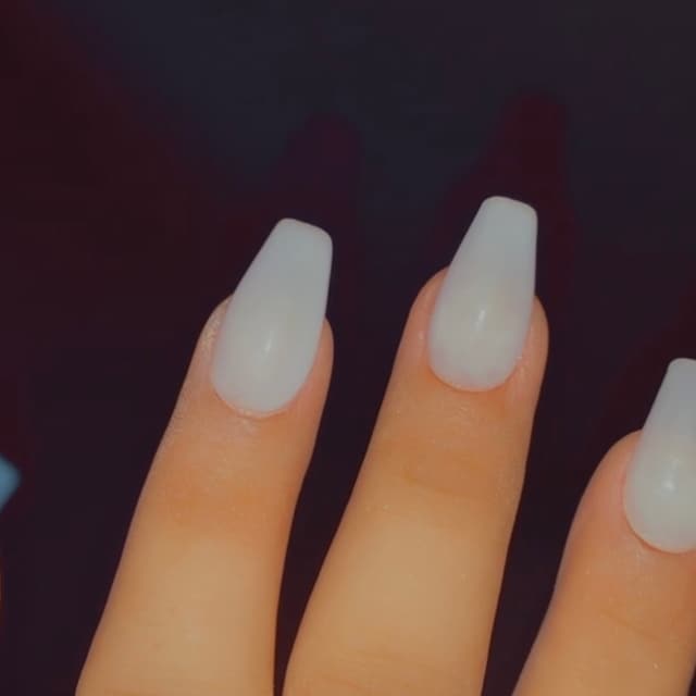 Best 23+ cum white acrylic nails you must try this year