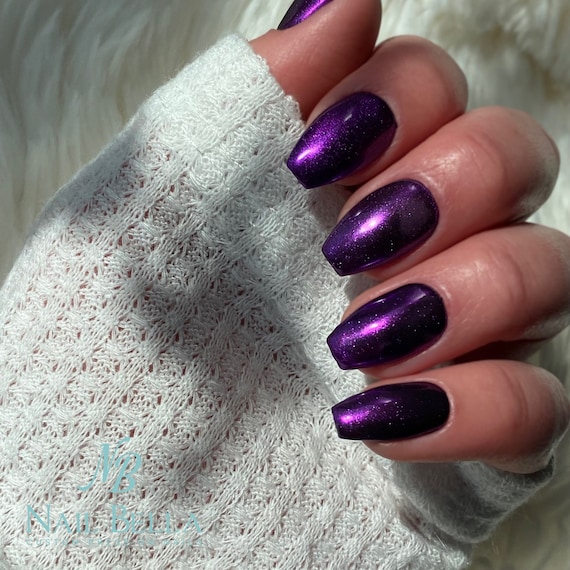 purple chrome nails design