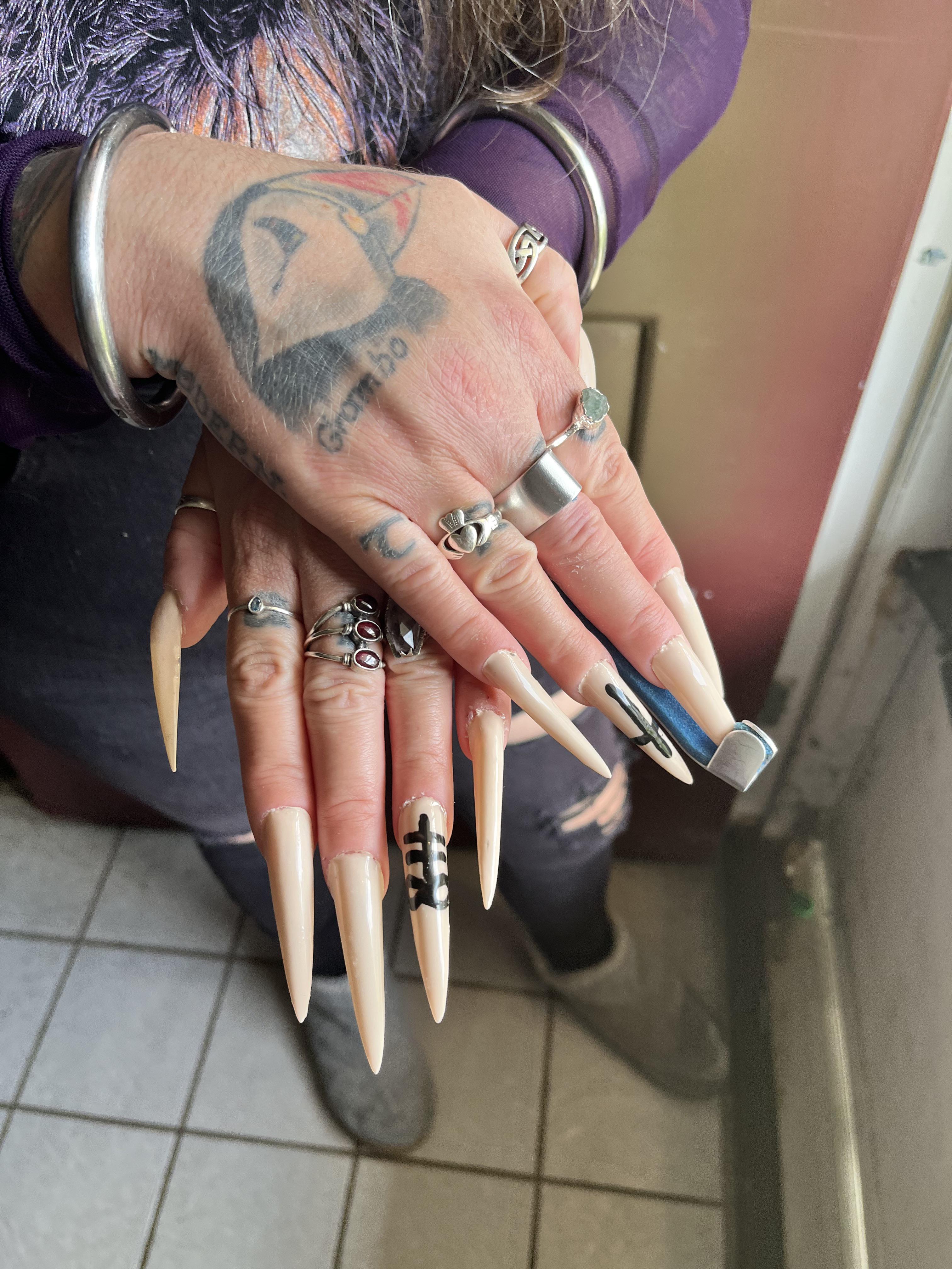 baddie acrylic nails