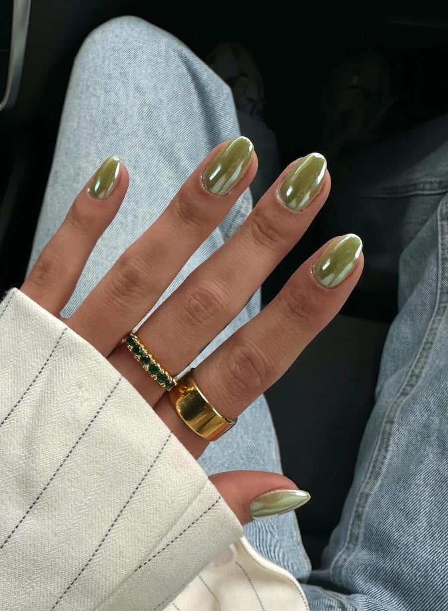 Short green chrome nails