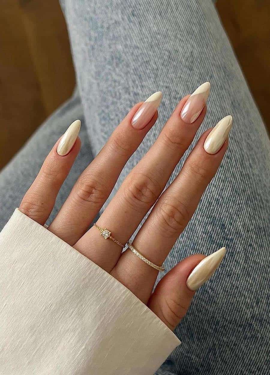 Vanilla chrome nails with wavy accents