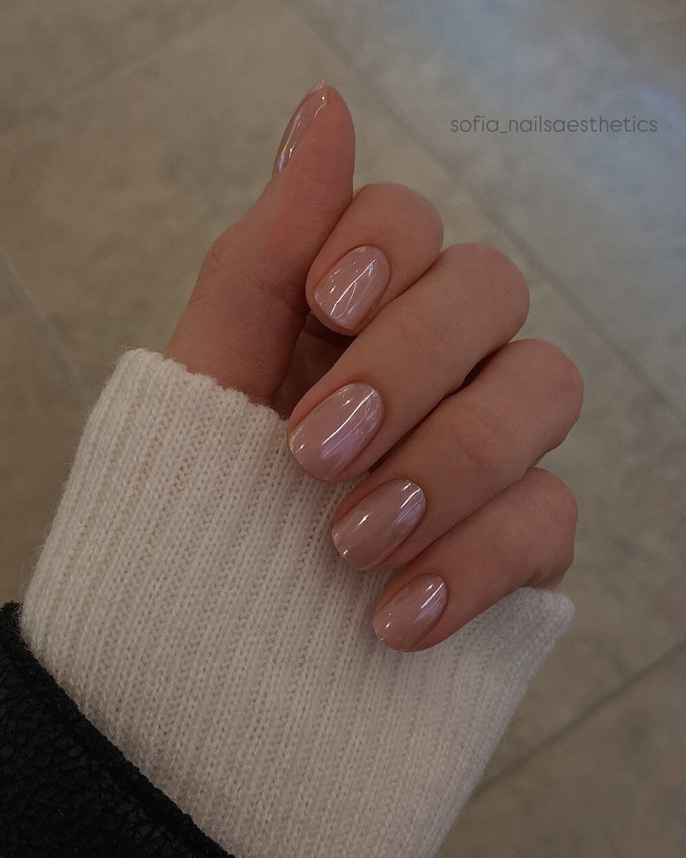 short chrome nude pink nails