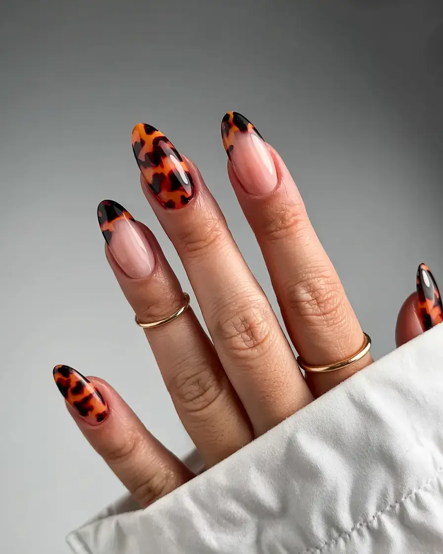 fall tortoiseshell nails 2025 Amber Fire Tips