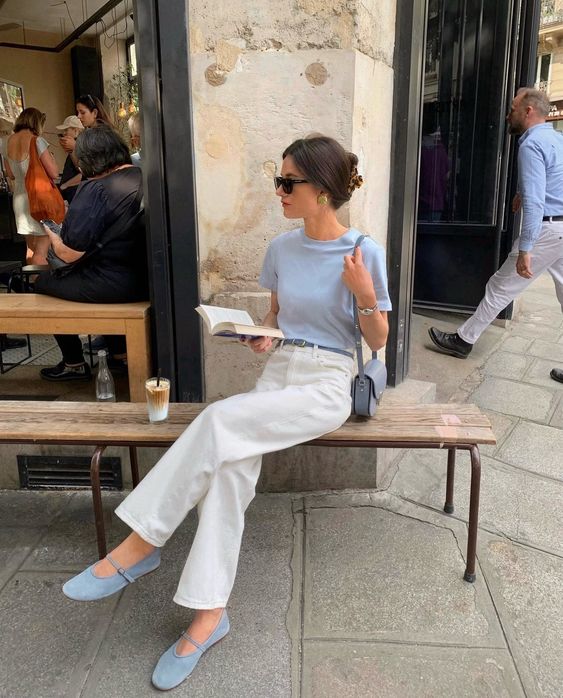 Effortless Chic: Light Hues for Brunch